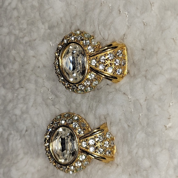 Jewelry Vintage Clip On Earrings Poshmark